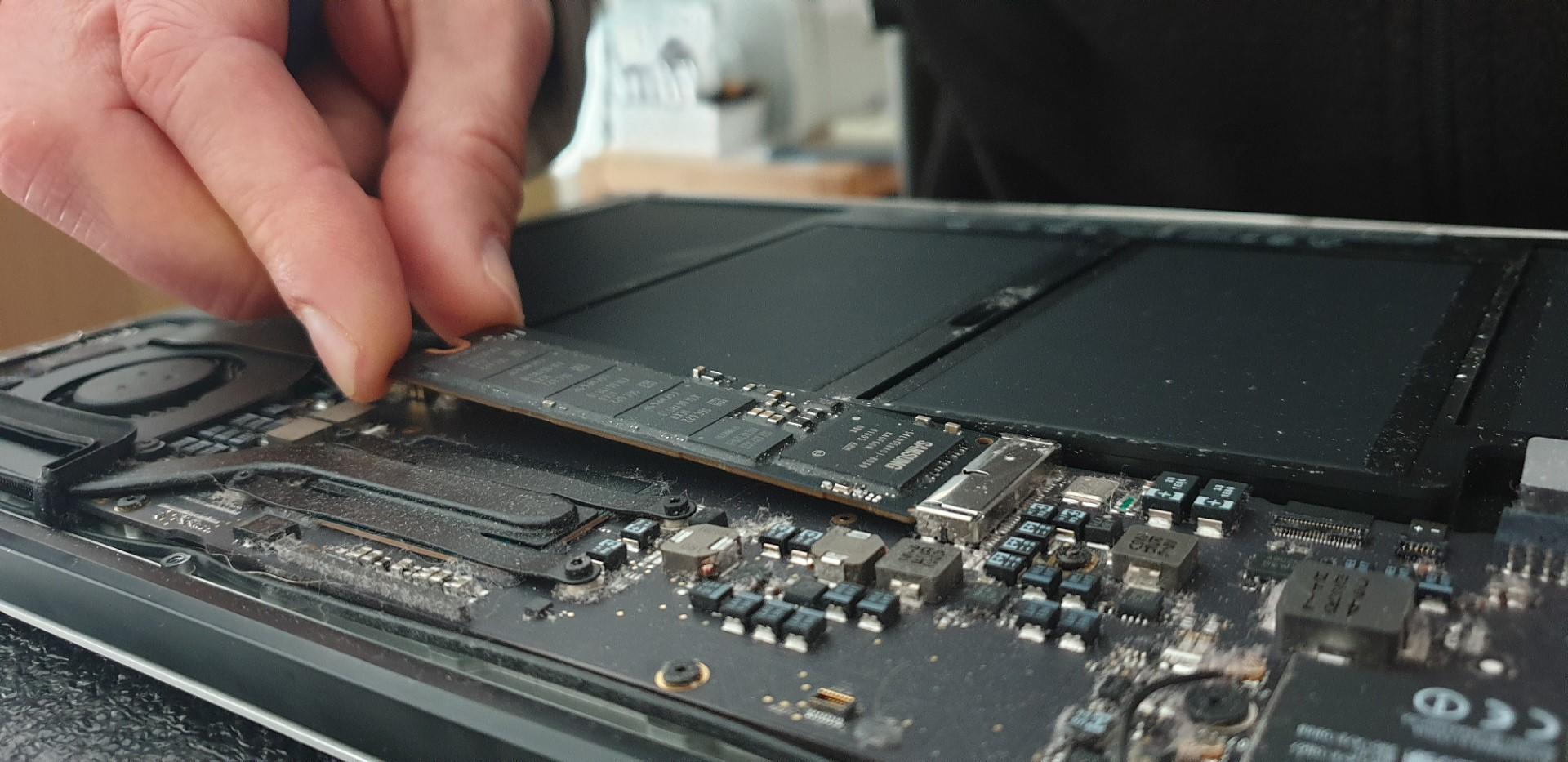 MacBook : montage du SSD 1 To (1000 Go)